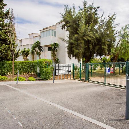 2 Bdr Vilamoura Escape W Balcony By Lovelystay クアルテイラ エクステリア 写真