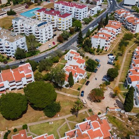 2 Bdr Vilamoura Escape W Balcony By Lovelystay クアルテイラ エクステリア 写真